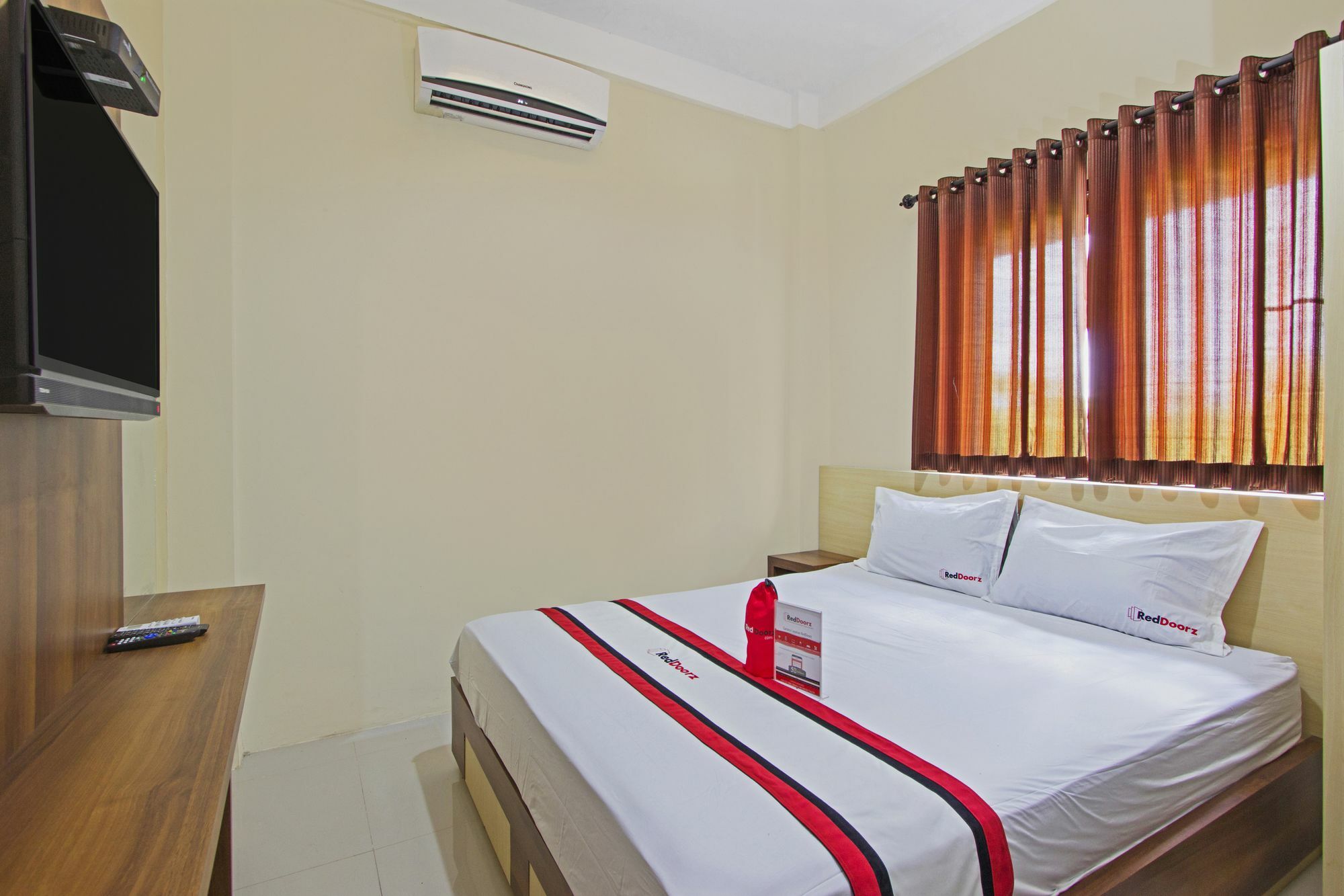 Reddoorz @ Babarsari Hotel Maguwo Ngoại thất bức ảnh